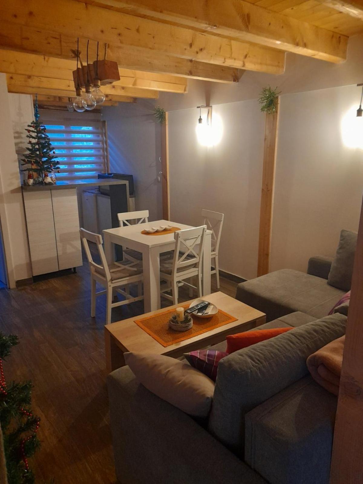 Homes Biser Lopatnice