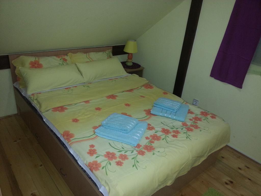 Homes Biser Lopatnice